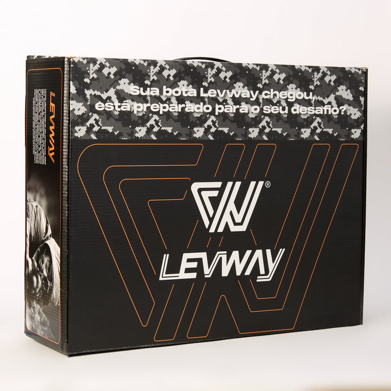 Boné Preto com Branco