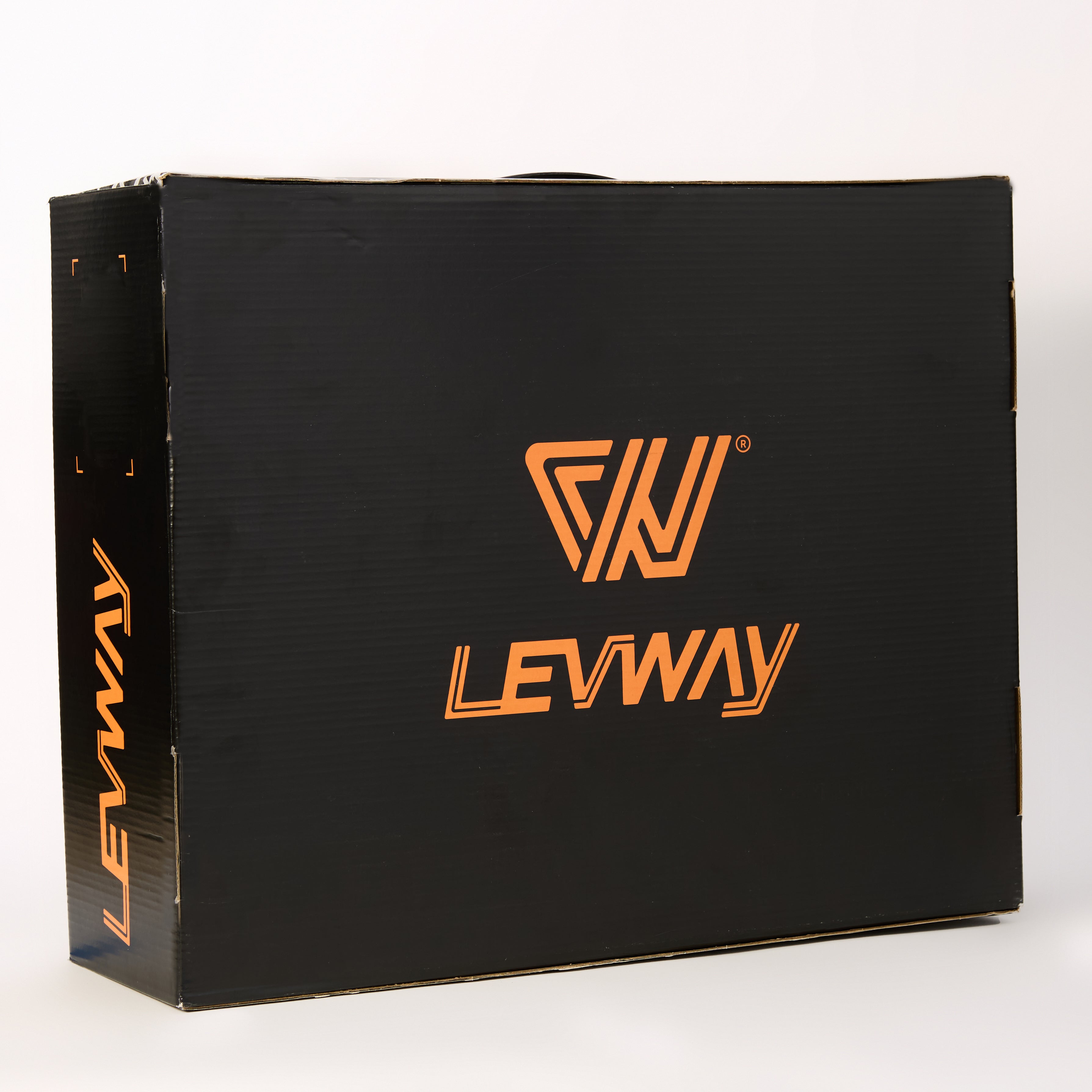 Boné Preto com Laranja