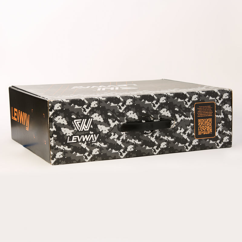 Boné Preto com Laranja